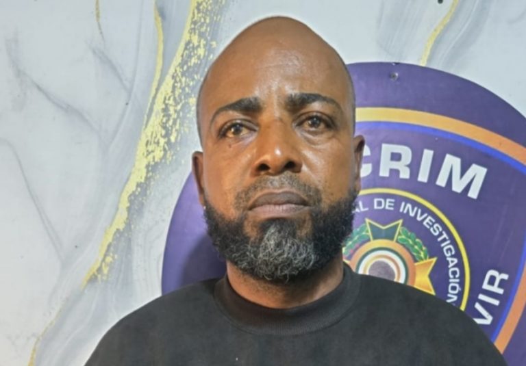 Se entrega hombre que era buscado tras ser acusado de matar a su expareja