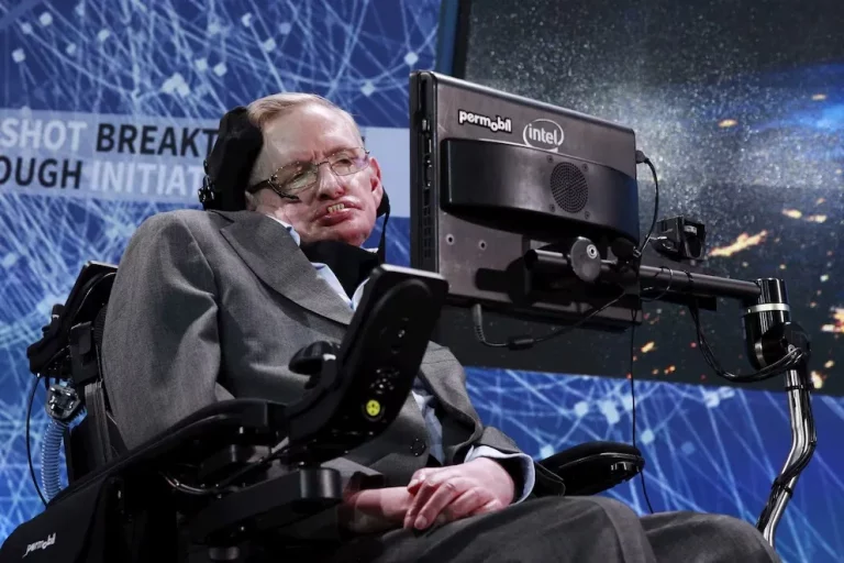 La advertencia de Stephen Hawking sobre el avance de la IA: “podría traducirse en el fin de los humanos”