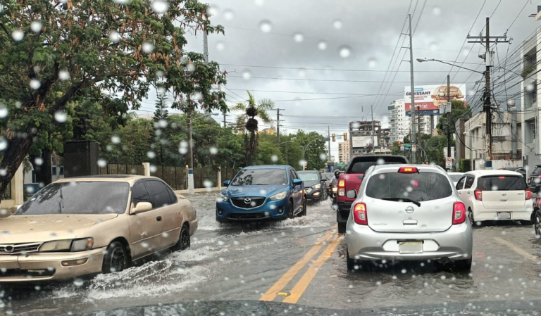 COE amplía a 6 las provincias en alerta verde por aguaceros