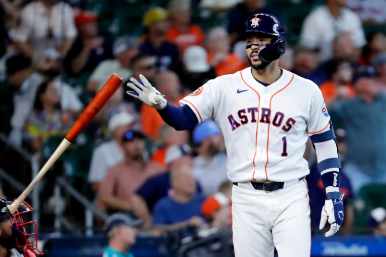 Jonrón de tres carreras de Correa impulsa a los Astros a la victoria sobre los Red Sox por 6-4