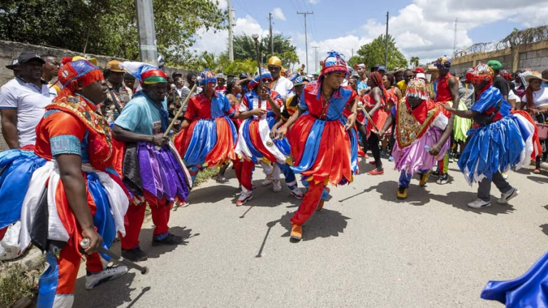 El Ministerio de Interior y Policía limita el Gagá y desata polémica por tradición cultural