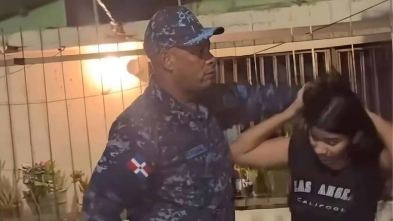 Coronel Madé se negó a ser arrestado anoche y los policías volvieron la mañana de hoy