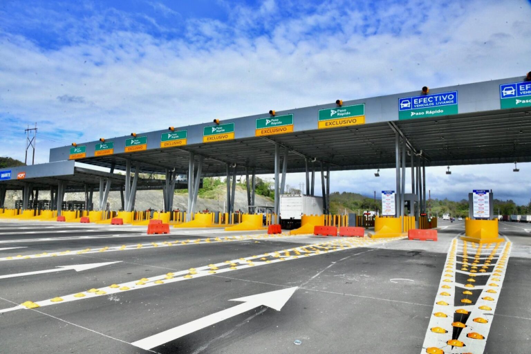 Más de 890 mil vehículos se movilizan por peajes durante Semana Santa 2026