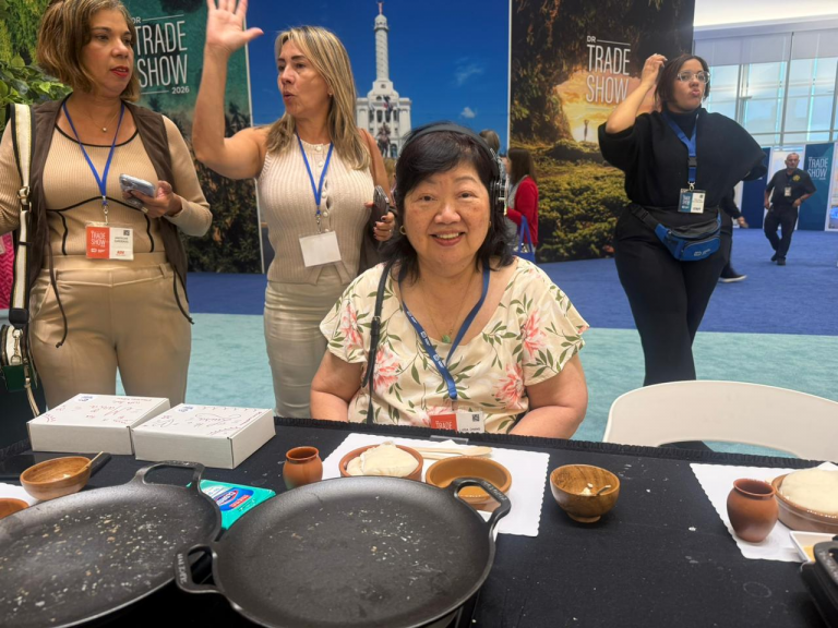 El casabe conquista el TradeShow de Miami como símbolo vivo de la cultura dominicana