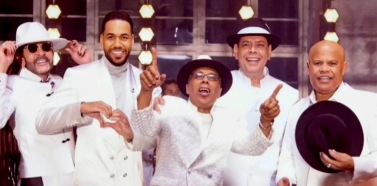 “Sigamos orando”: Romeo Santos recuerda a víctimas del Jet Set y a Rubby Pérez