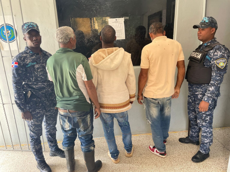 Jueza deja en libertad a tres hombres por invasión en Sabana Grande de Boyá