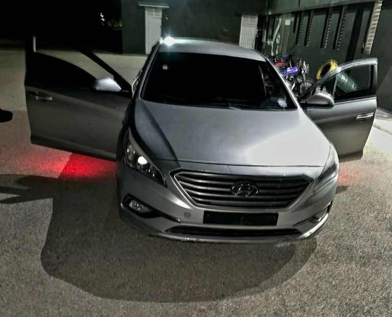 Tras persecución, Ejército intercepta vehículo con haitianos indocumentados en San Juan de la Maguana