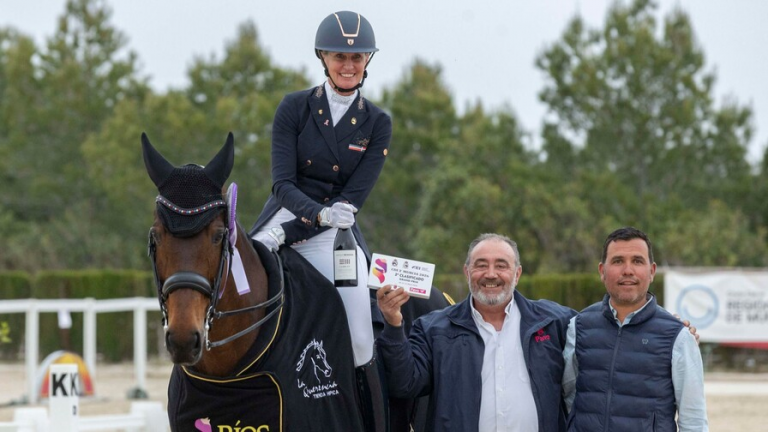 La dominicana Yvonne Losos gana el Concurso Internacional de Murcia