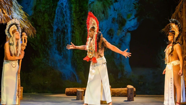 El estreno de "Ecos de sangre" estremeció la escena teatral