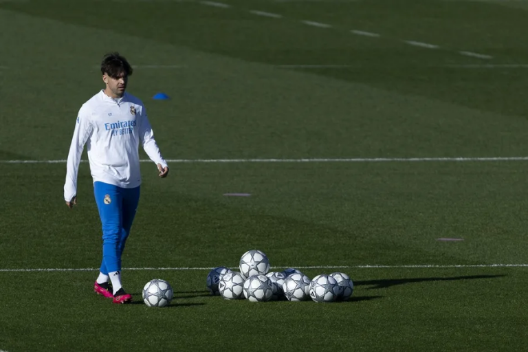 Asencio, baja sorpresa en la lista del Real Madrid para la vuelta de Liga de Campeones