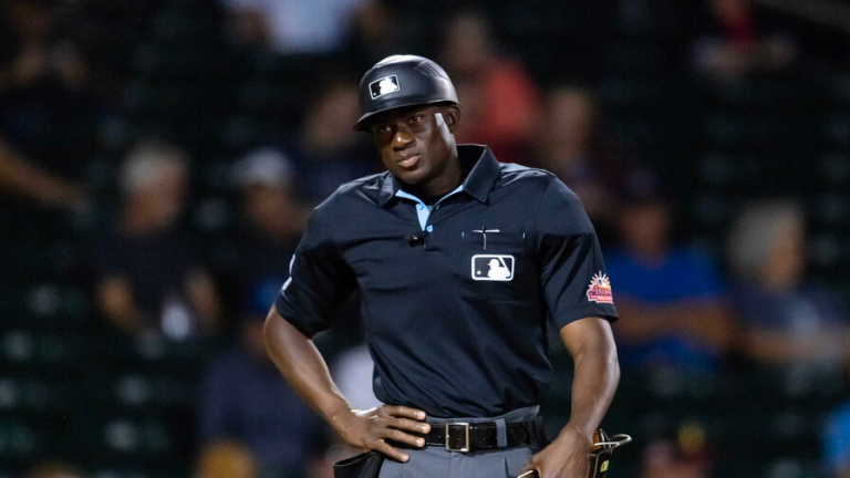 Félix Neón debuta mañana como árbitro de la MLB