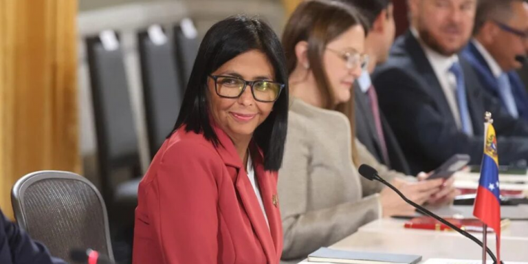 Más de 5.000 venezolanos volvieron a su país en cien días del Gobierno de Delcy Rodríguez