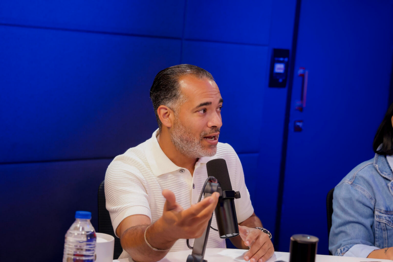 Brito desmiente supuesta filtración de videos en cabañas: advierte se trata de estafa de "chiperos"