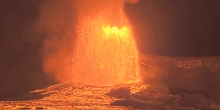 Volcán Kilauea en EE.UU. entra en erupción con fuentes de lava de 300 metros de altura