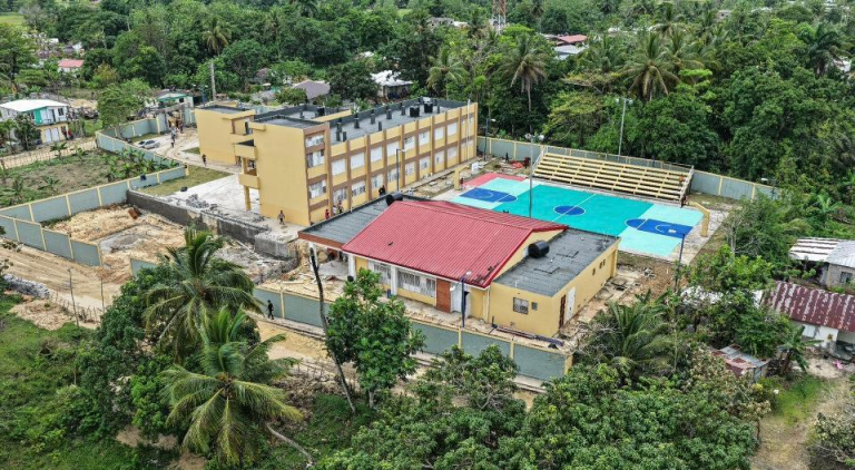 Nuevas escuelas en Río San Juan y Copeyito están listas para ser entregadas tras 14 años de espera