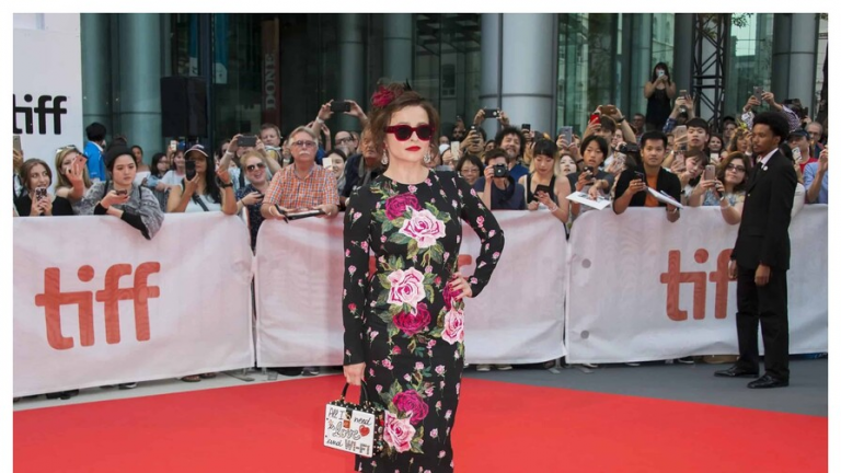La razón por la que Helena Bonham Carter abandonó la serie "The White Lotus" en pleno rodaje