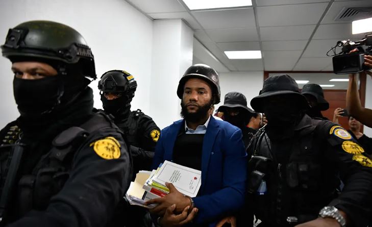 Fiscal de la Pepca cumple un mes detenido sin que se dicte medida de coerción en caso por soborno