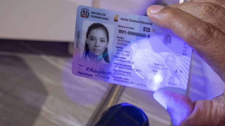 Proyecto de ley permitiría a los hombres usar el apellido de sus esposas en la cédula