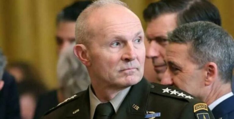Destituyen al jefe del Estado Mayor del Ejército de EE.UU. en plena guerra de Irán