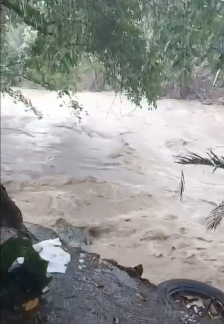 Río Joba provoca alerta este sábado en Gaspar Hernández por fuerte crecida