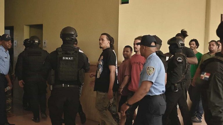 Siete a coerción este lunes por muerte de chofer en Santiago, mientras autor material sigue prófugo