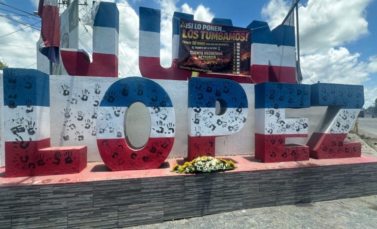 Comunidades de Moca protestan contra construcción de muro en Cruce de Chero