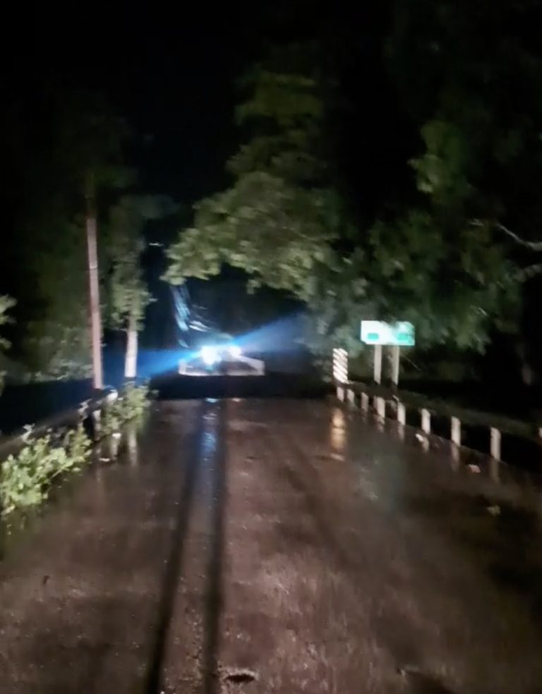Colapso de puente y desbordamiento del río camú agravan emergencia en villa montellano