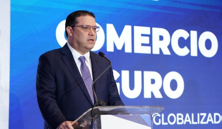 Sanz Lovatón asegura plan del Gobierno está dando resultado ante impacto de crisis por conflicto con Irán